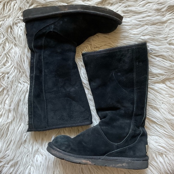 UGG Black Knightsbridge Skeepskin Lined Exposed Back Zipper Suede Boots Size 7 - Picture 2 of 15